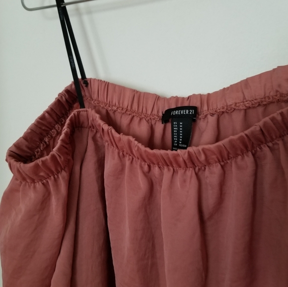 BOGO 🌿Forever 21 Off Shoulder Silky Pale Pink Top - Picture 2 of 6